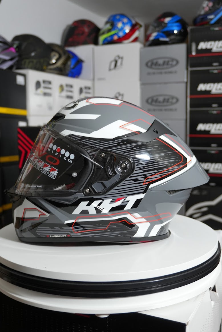 KYT TT REVO SPEEDING