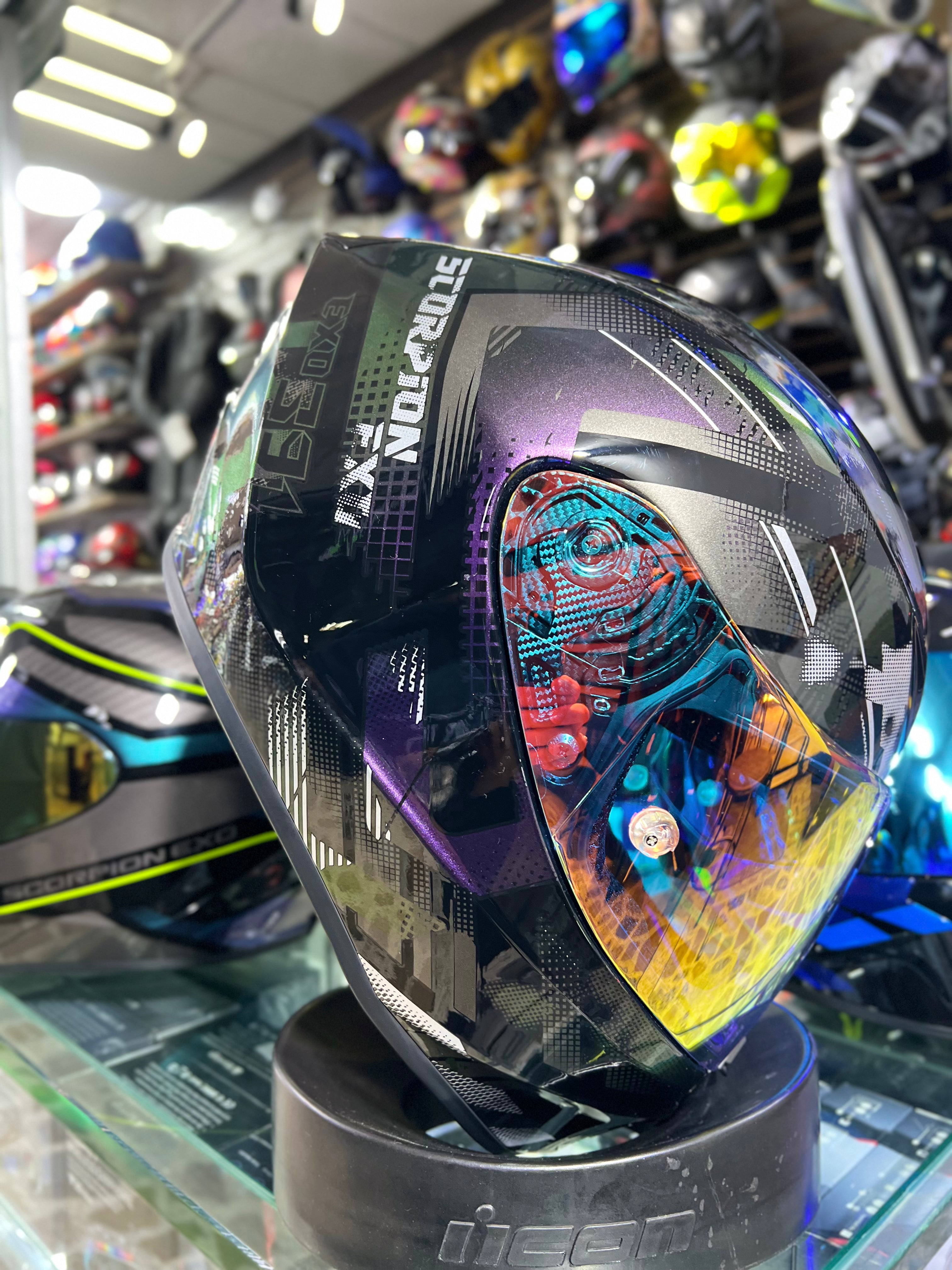 Scorpion 391 Clutter Rojo Casco