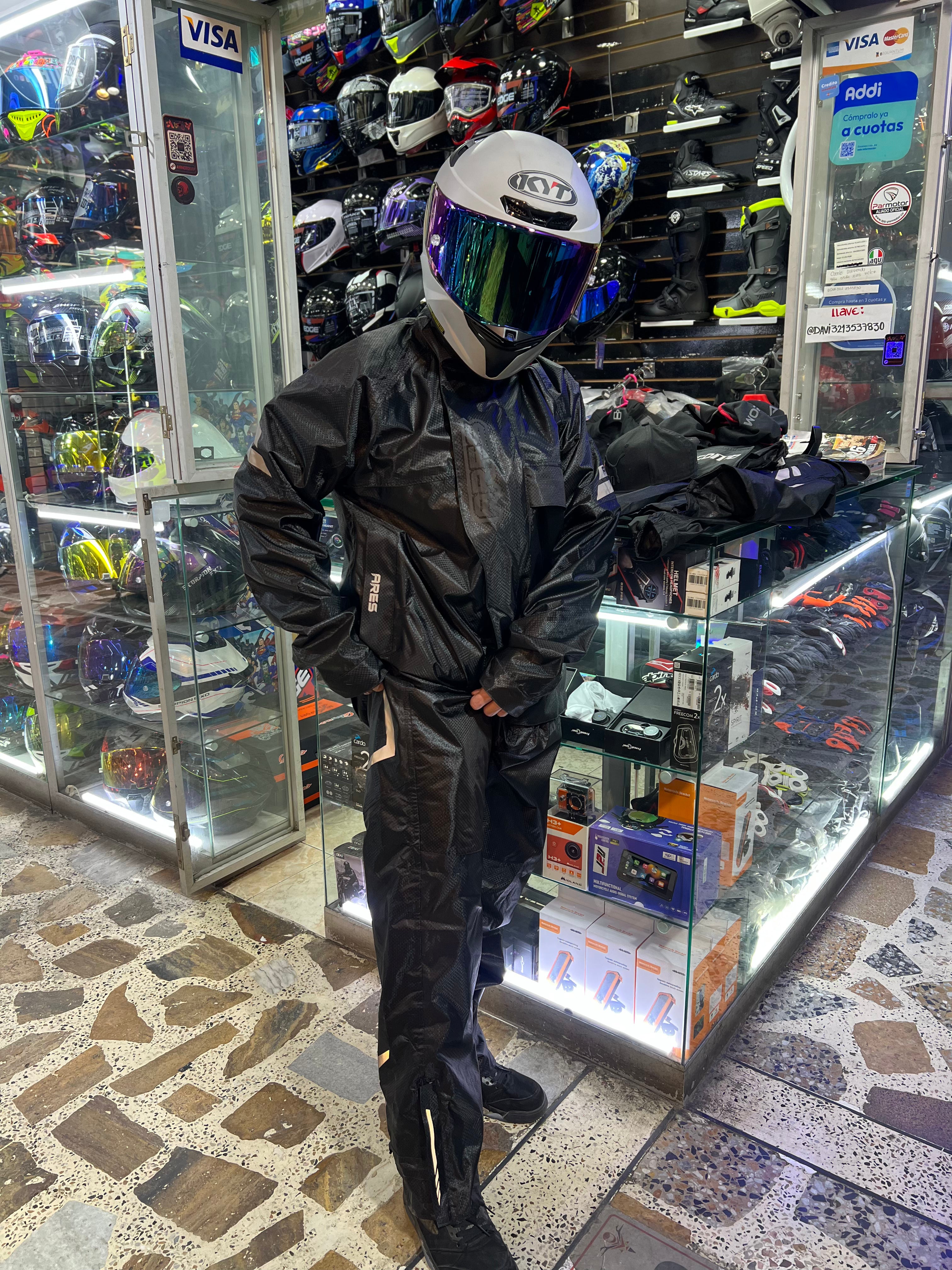 Impermeable Ares conjunto sudadera